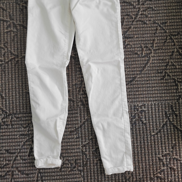 Jeans - Picture 2 of 3